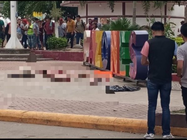 Banda criminal arroja restos de cuerpos en una céntrica plaza de Veracruz en México